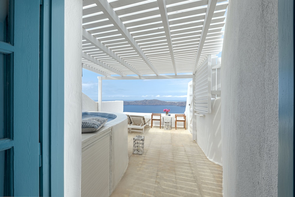 DELUXE, STUDIO, DOUBLE BED, CALDERA VIEW, OUTDOOR JETTED TUB