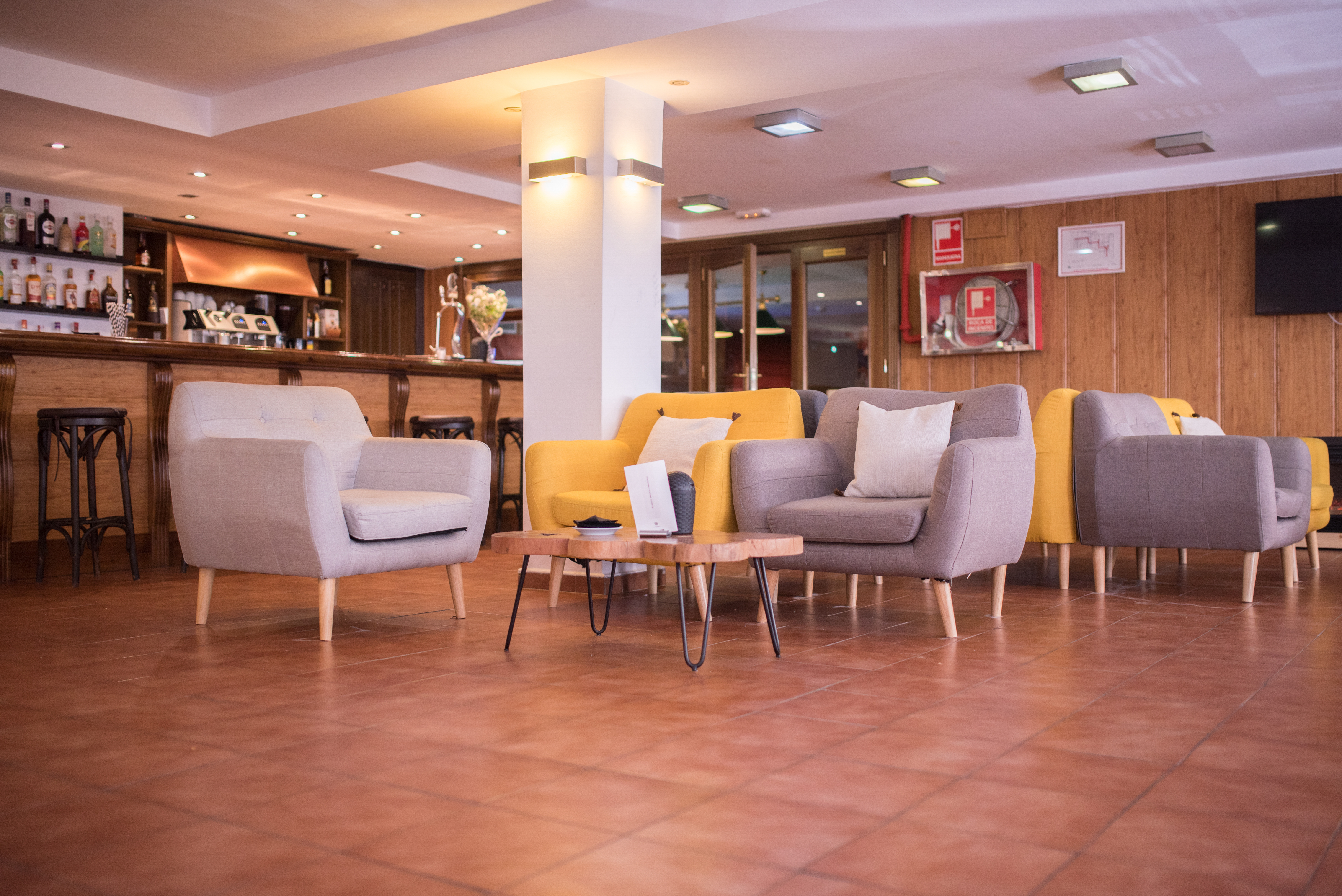 Mont Blanc Hotel 36/42