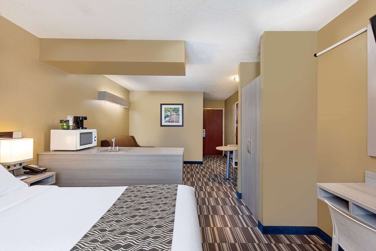 Microtel Inn Suites By Wyndham Dry Ridge 14/30