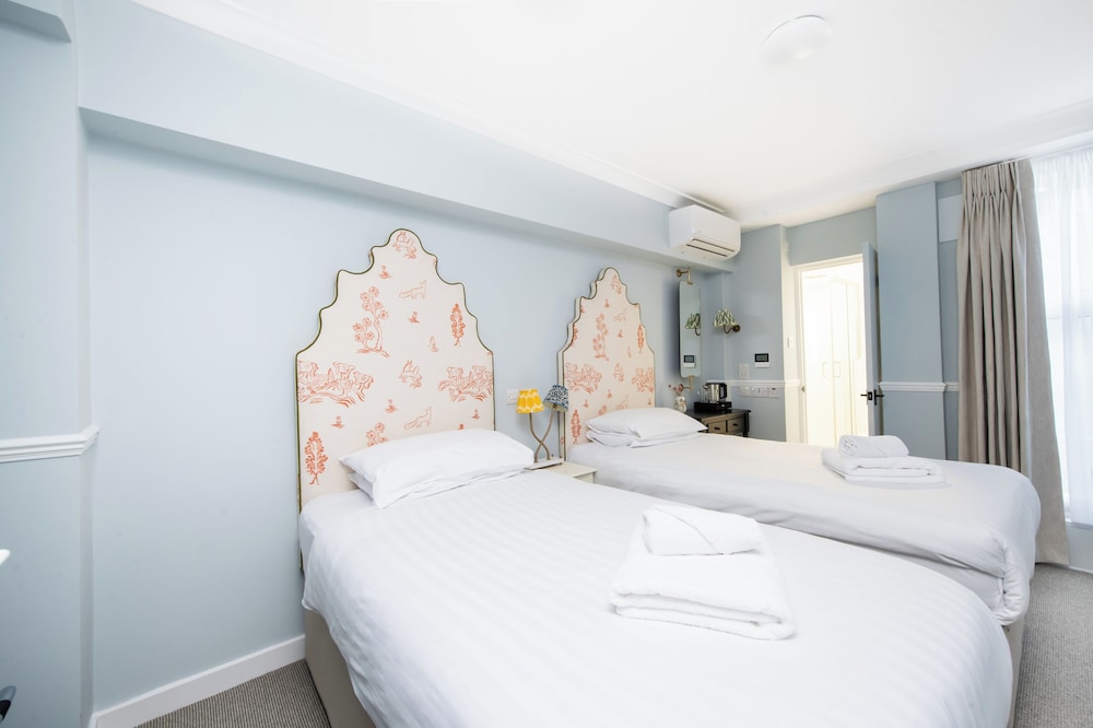 CANA, TWIN BEDS