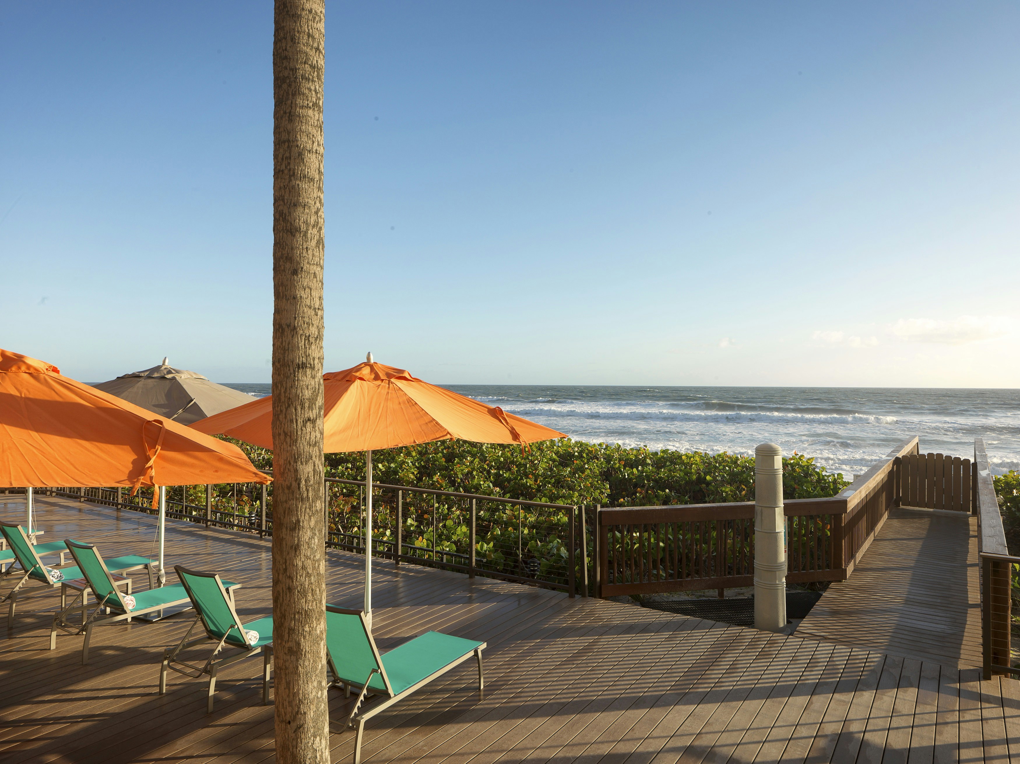 DoubleTree Suites by Hilton Hotel Melbourne Beach Oceanfront 64/69