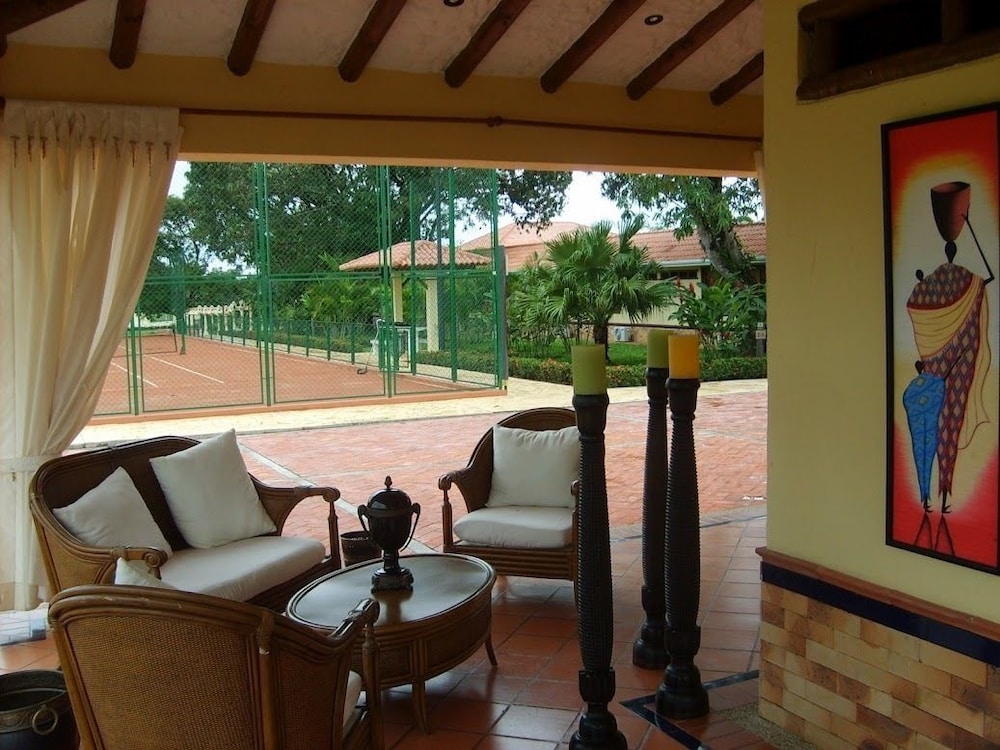 Hotel Campestre El Campanario 24/30
