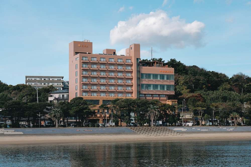Ryugu Hotel 3/68