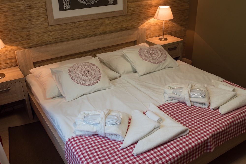 Salamandra Resort Hotel 6/49