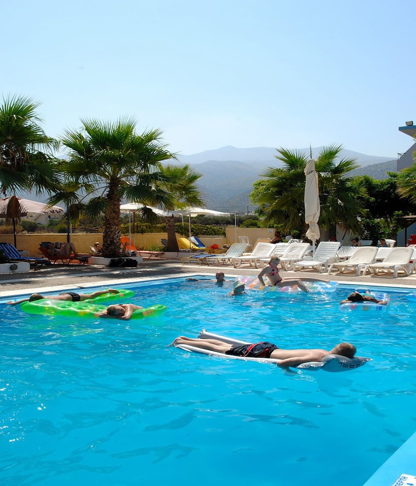 Triton Garden Hotel 44/49