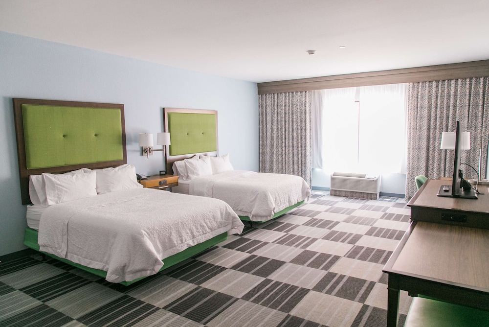 Hampton Inn & Suites Amarillo East 12/37