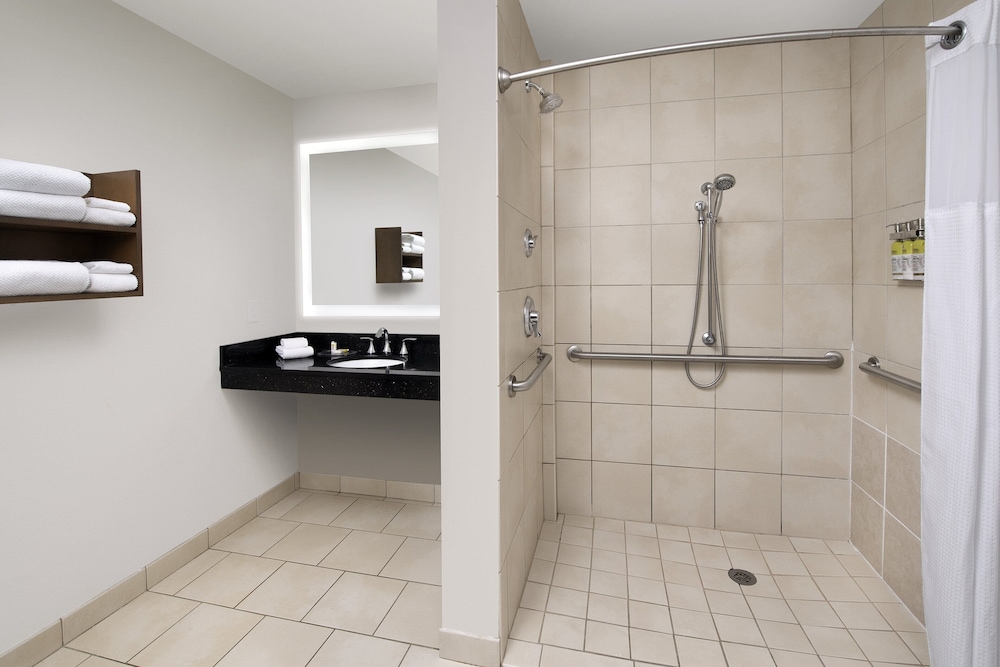 STAYBRIDGE SUITES COLUMBIA 19/78