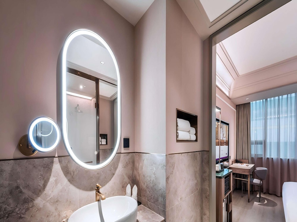 Mingri Hotel 30/32