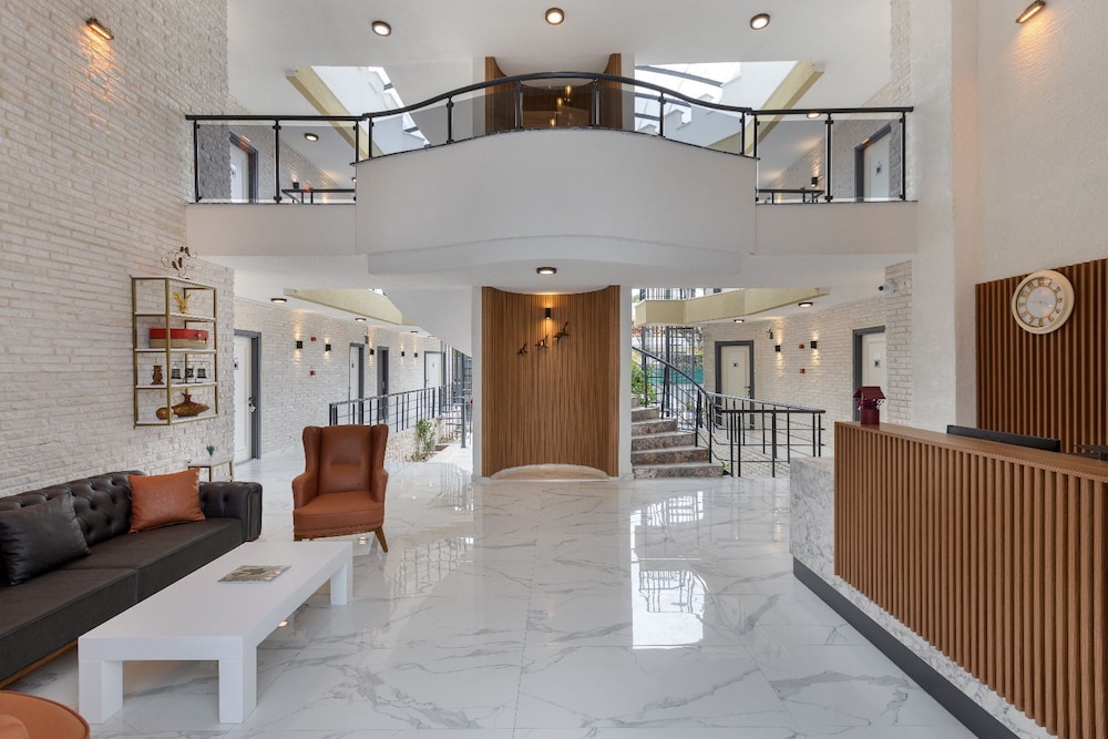 Perlo Hotel Kemer 2/20