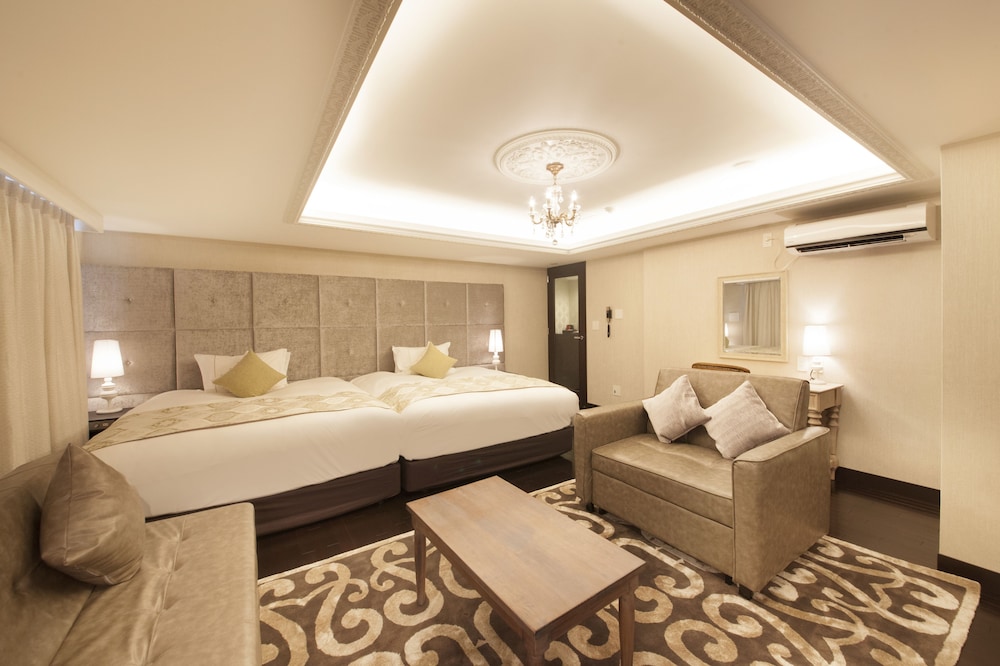 The Centurion Hotel Classic Akasaka 53/71