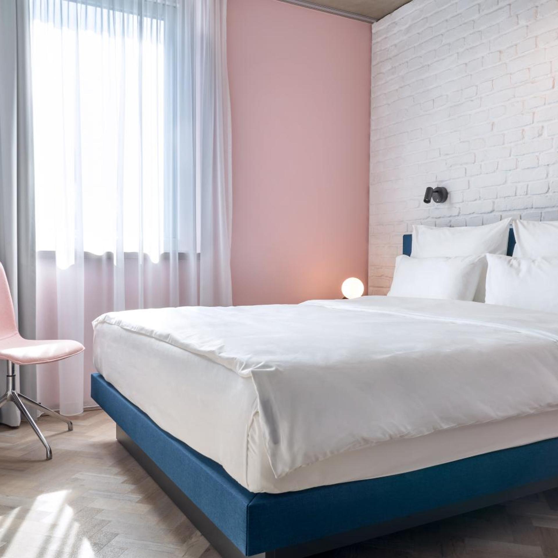 Urban, Basic, Double Bed, URBAN LOFT Cologne 2/5