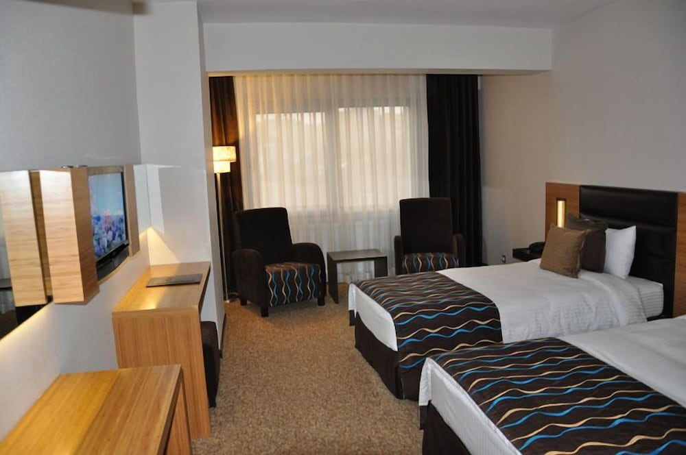 North Point Hotel 15/68