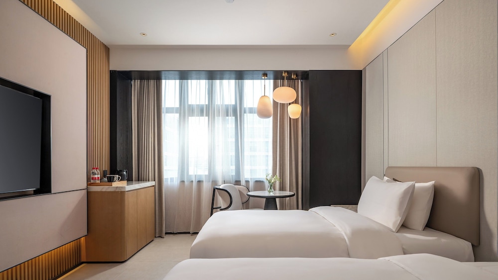 Standard, Twin Beds, Extra Floor Space
