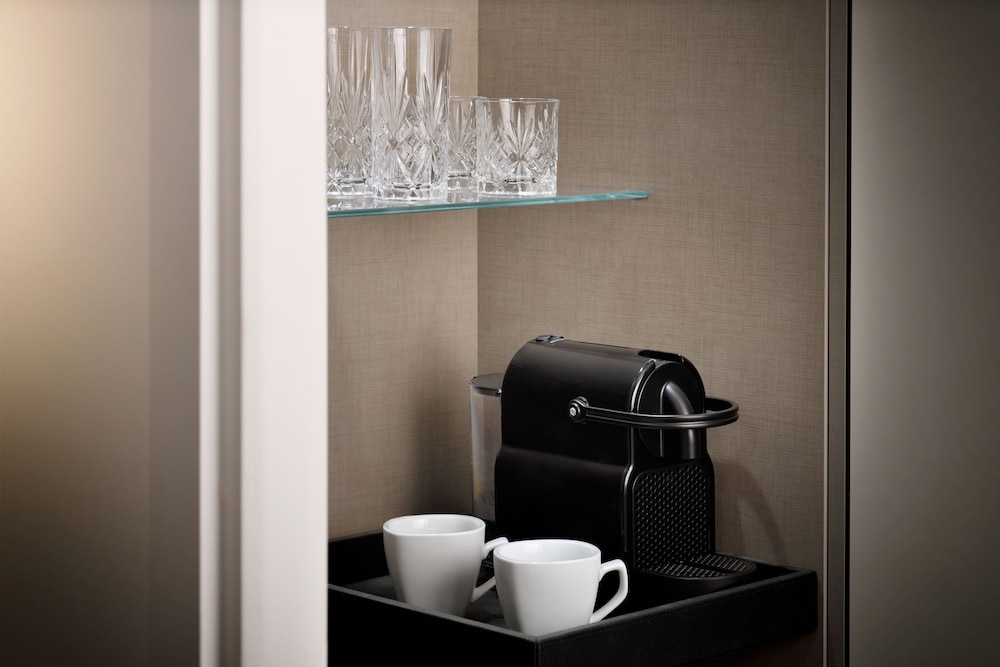Columbus Hotel Monte-Carlo, Curio Collection by Hilton 14/46