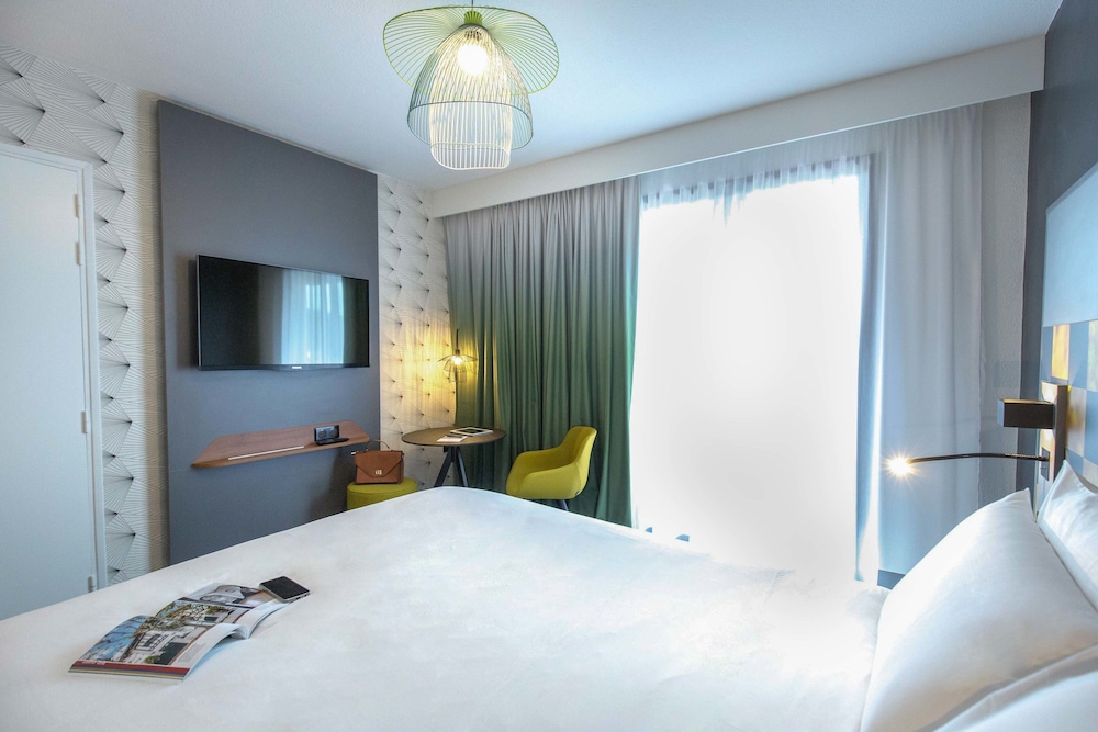Mercure Hyeres Centre 18/73