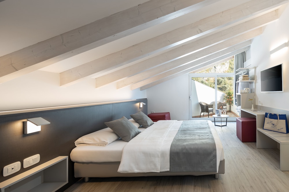 1 BEDROOM, DELUXE, DOUBLE BED, TERRACE