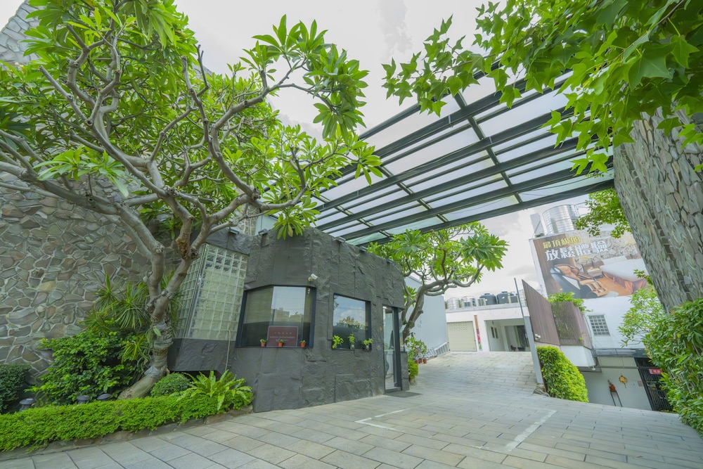 Feng Cai Motel 42/50
