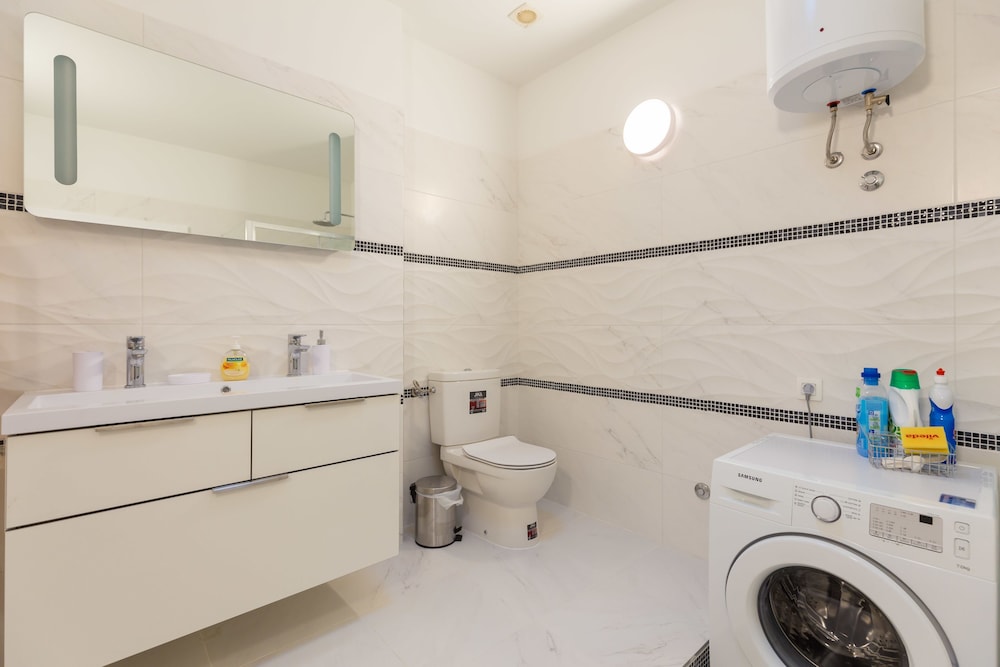 Antonio Luxury Beach Suites 33/35