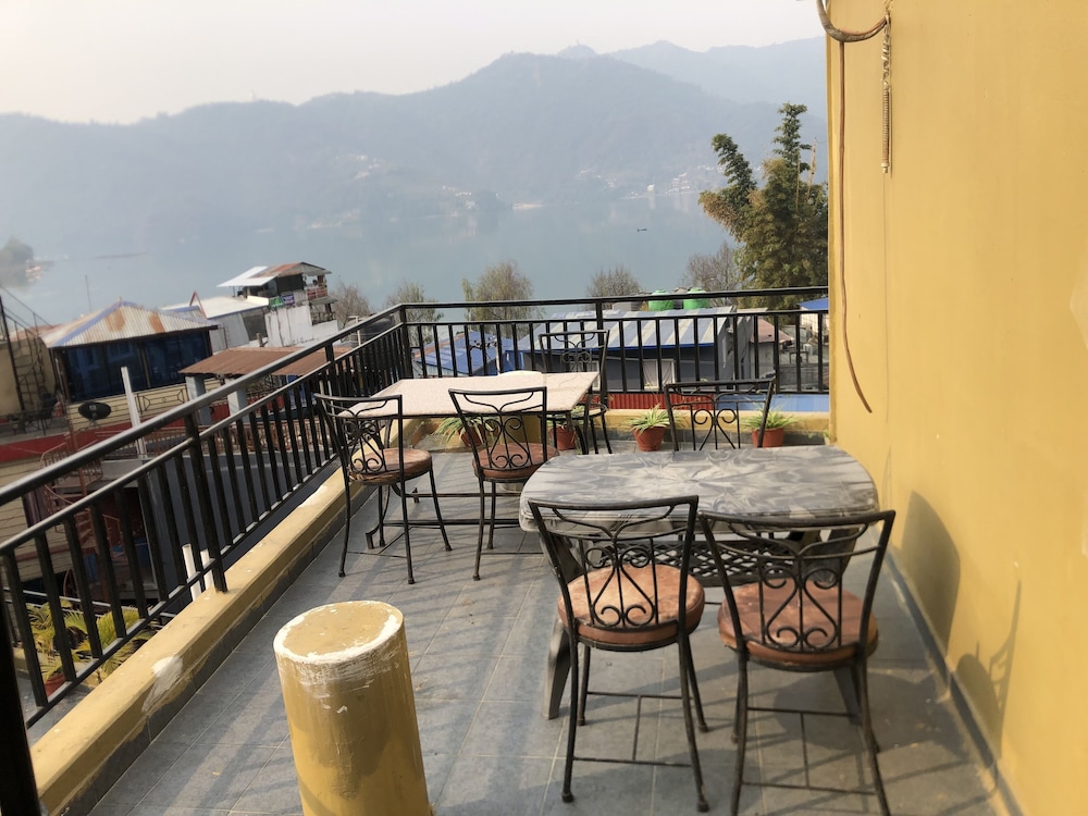 Hotel Fewa Dream 33/50