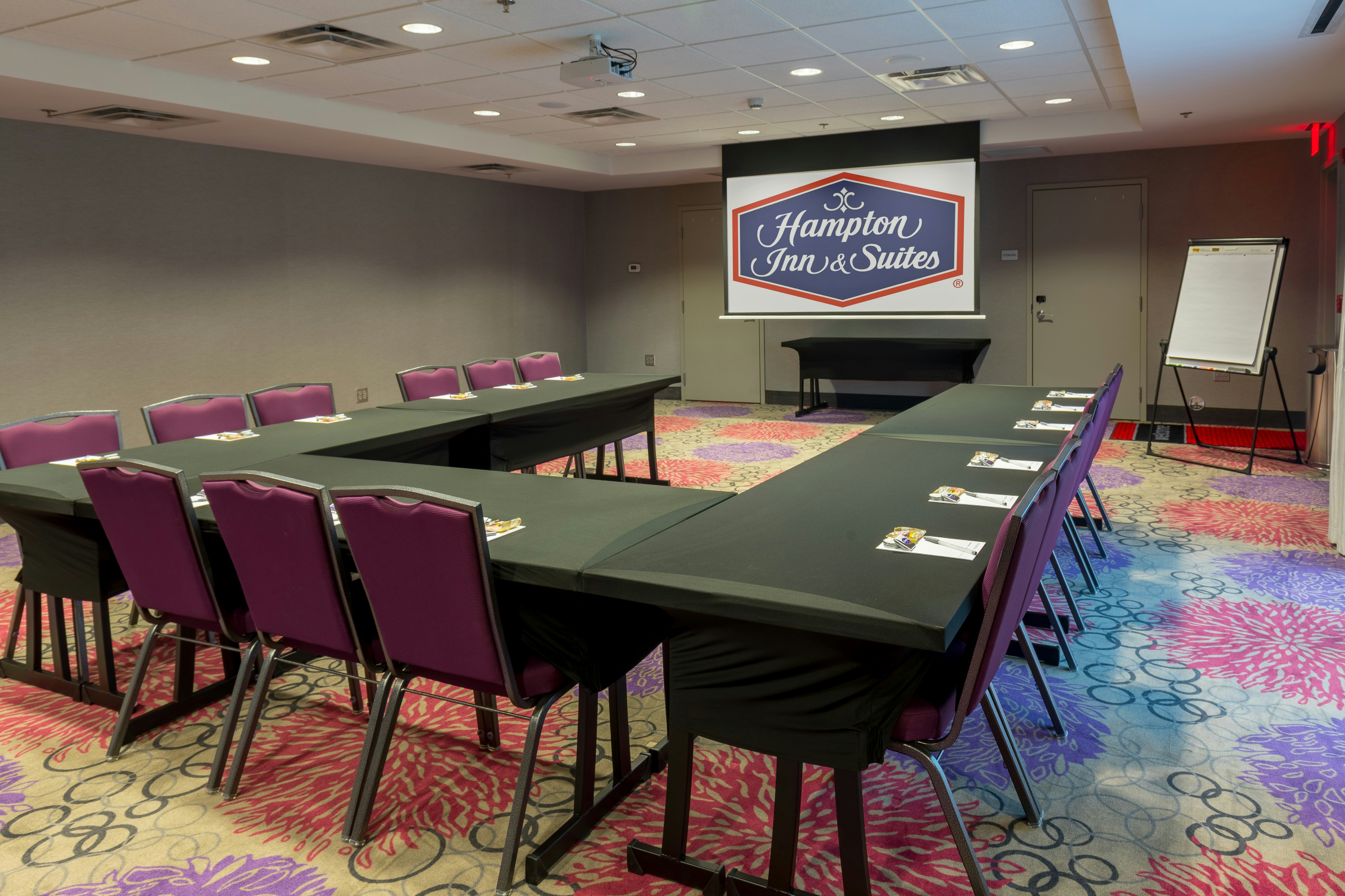 Hampton Inn Suites Dublin 42/50