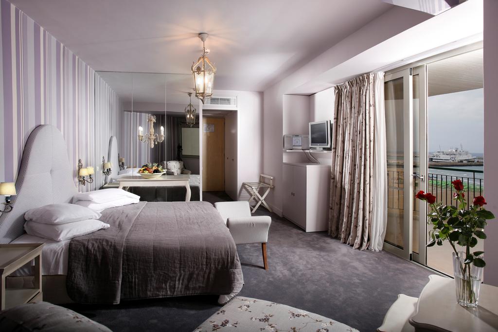 Deluxe, Double or Twin Bed, Sea Front