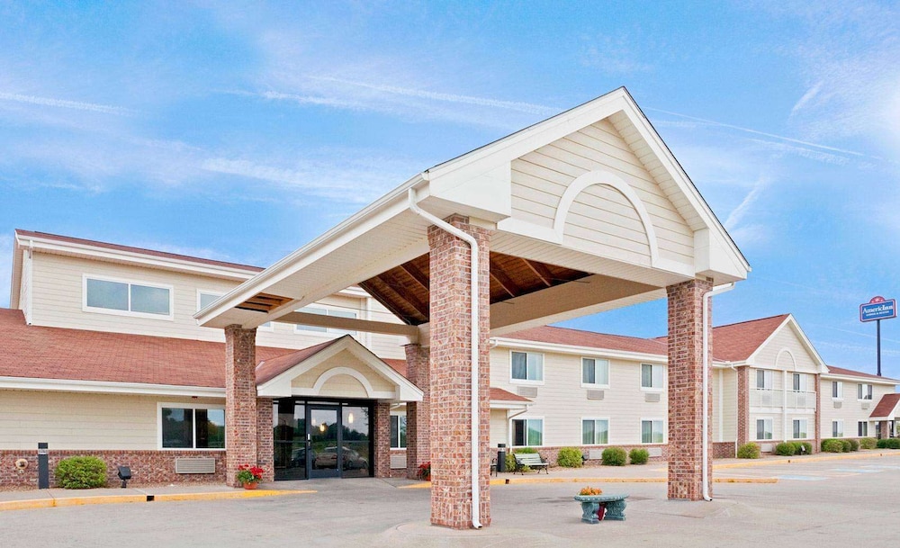 Americinn By Wyndham Manitowoc 2/26