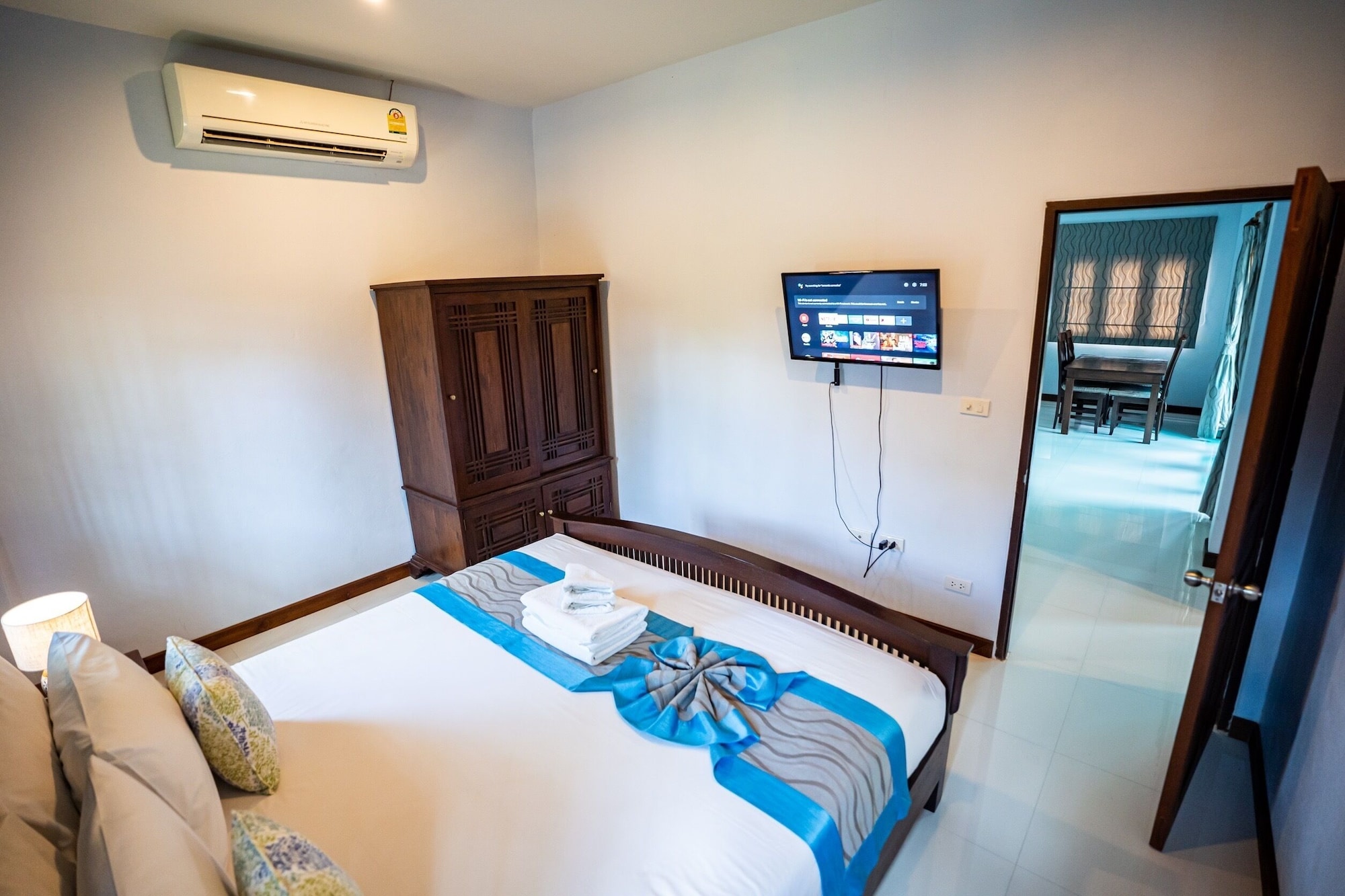 2 BEDROOMS, FAMILY, COTTAGE