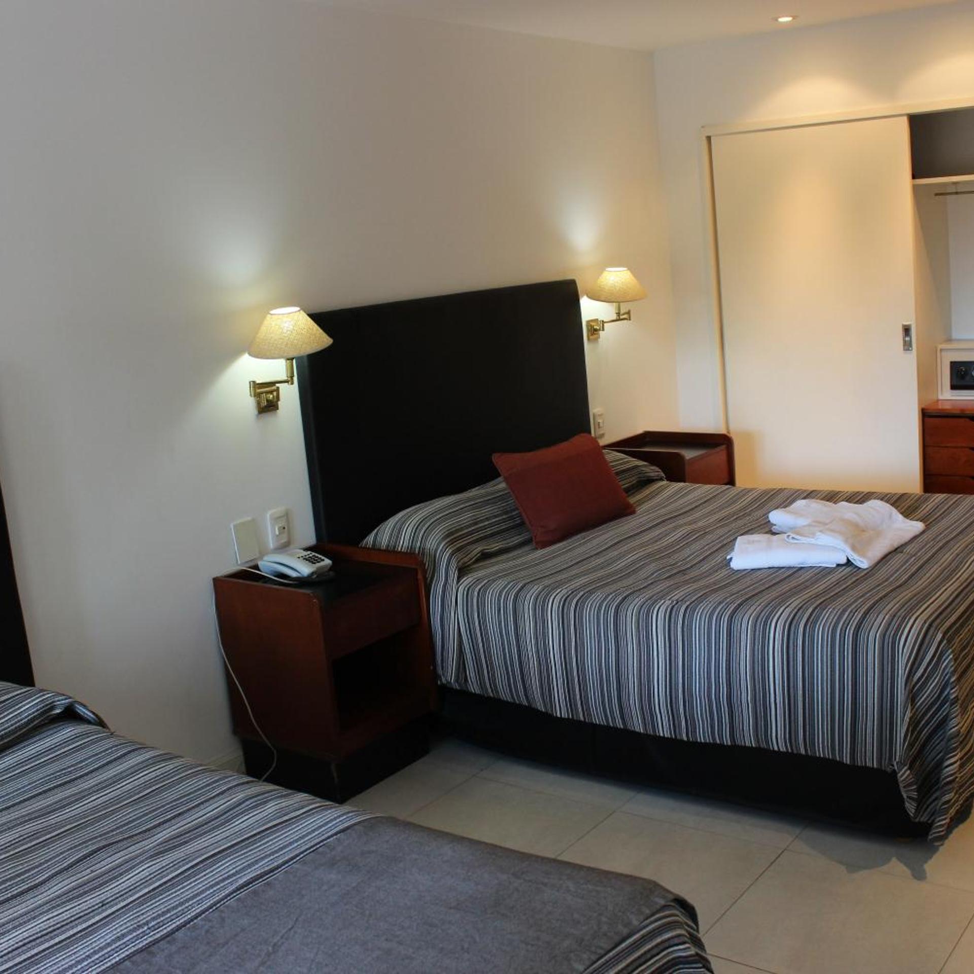 Hotel Arenas 7/50