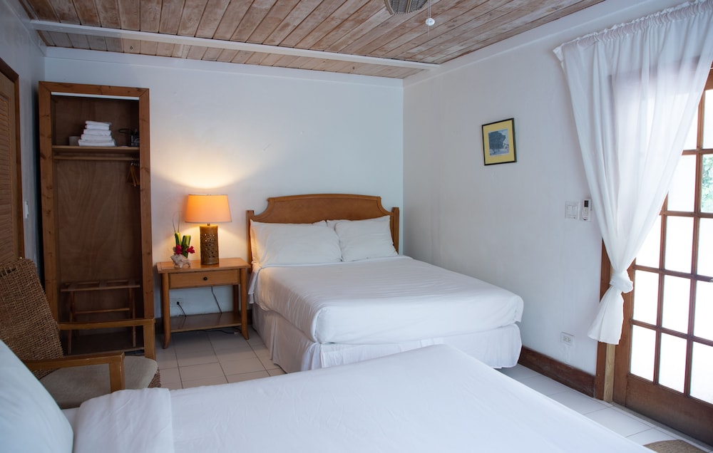 Tingum Village Hotel 9/50
