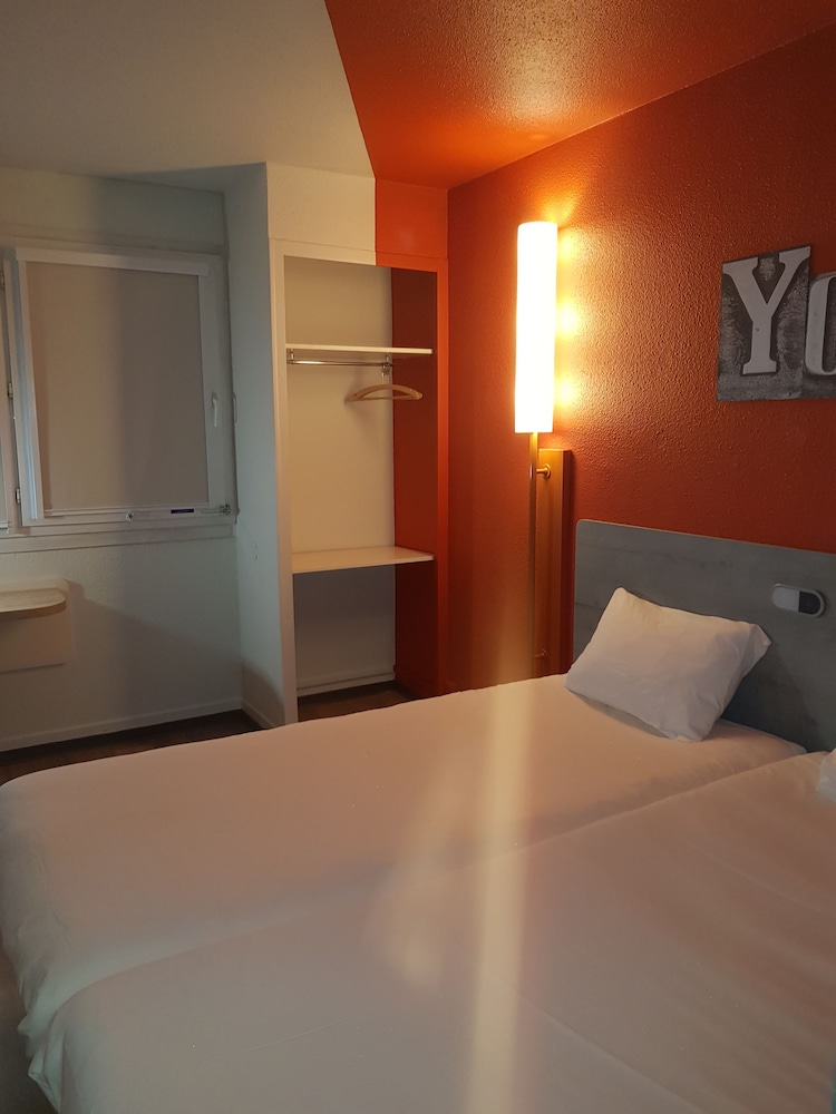 IBIS BUDGET SAINT CHRISTOL LES ALES 11/50
