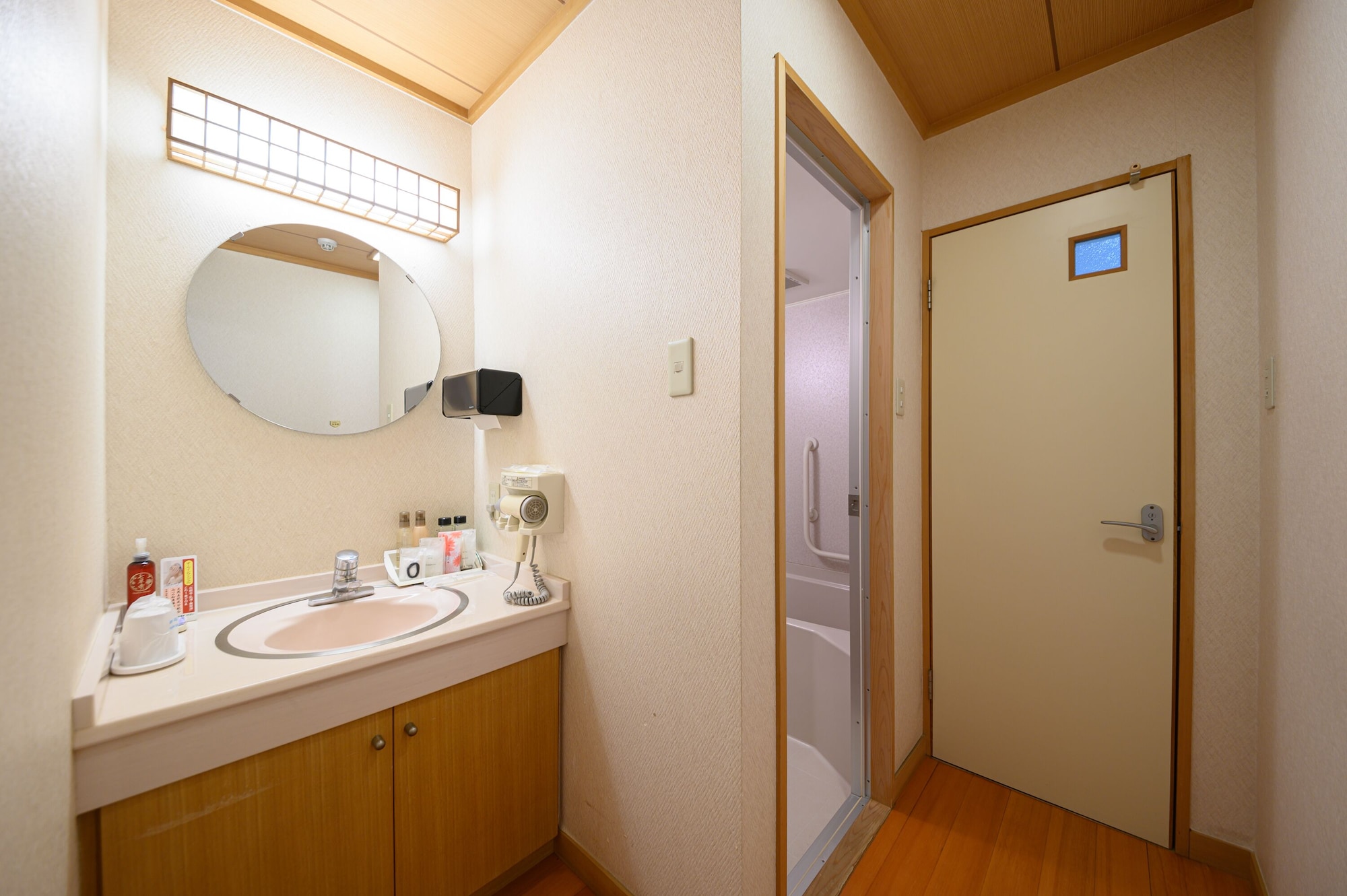 Japanese, 6 Futon Beds