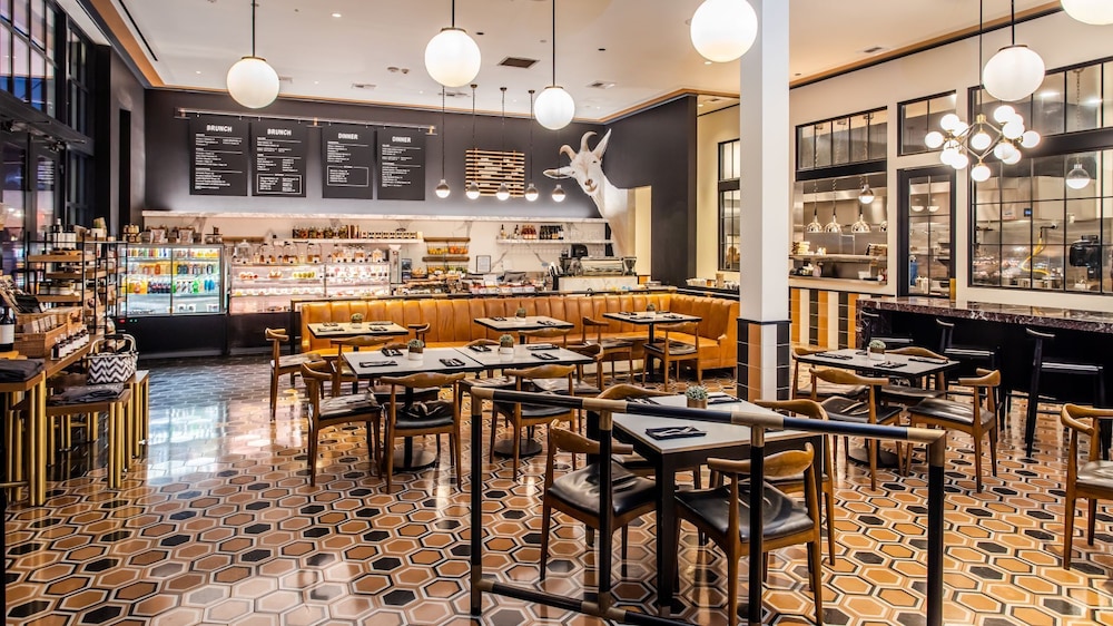 restaurant cafeteria