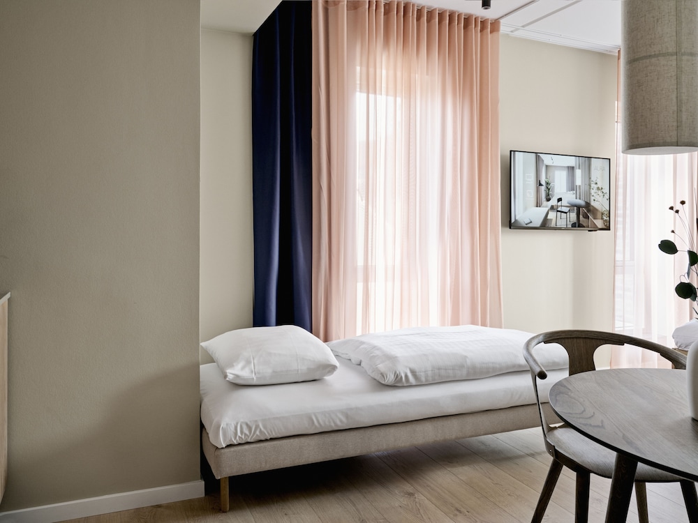 Aura Apartment Hotel 9/38