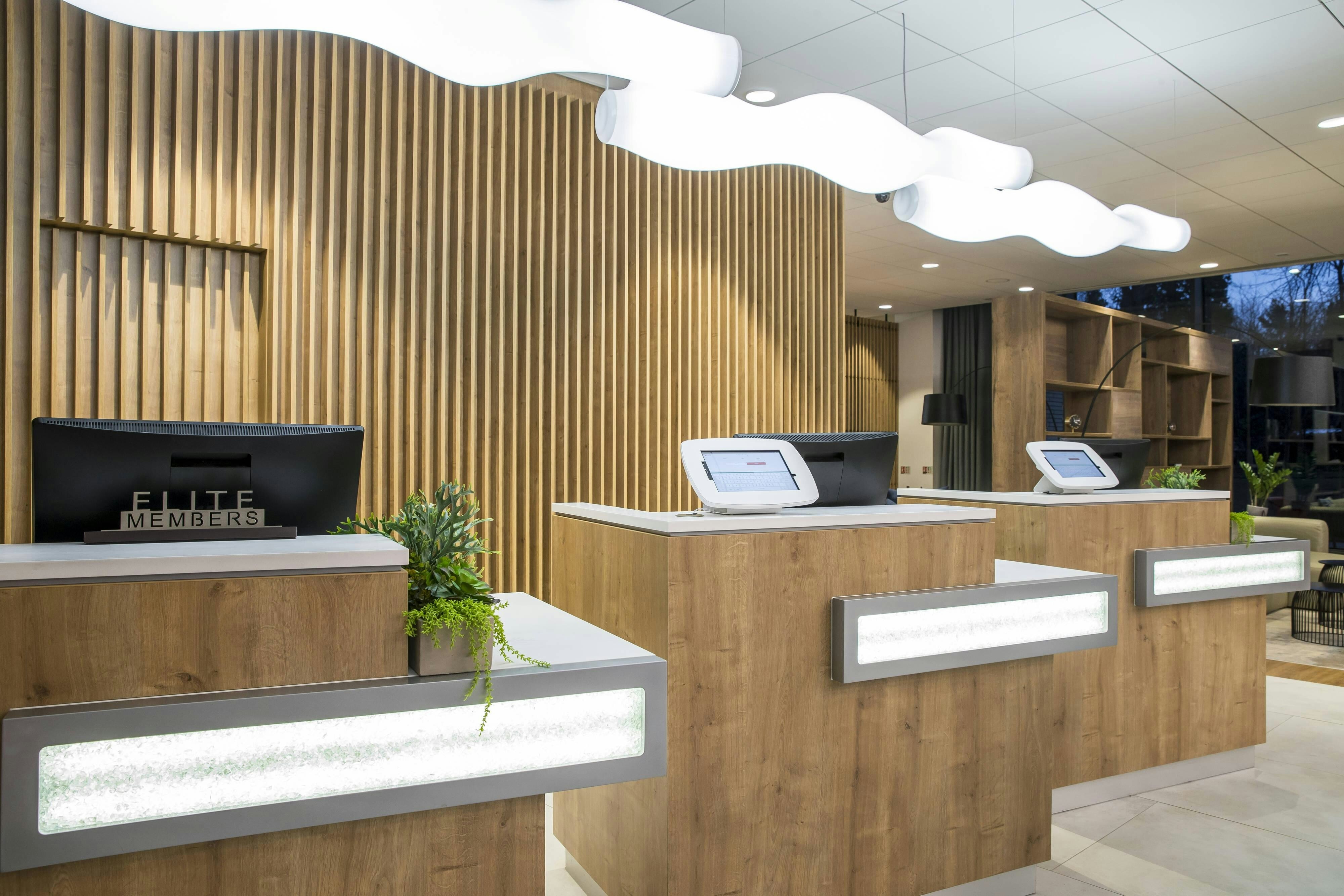 Lobby at Courtyard By Marriott Edinburgh West, EDINBURGH