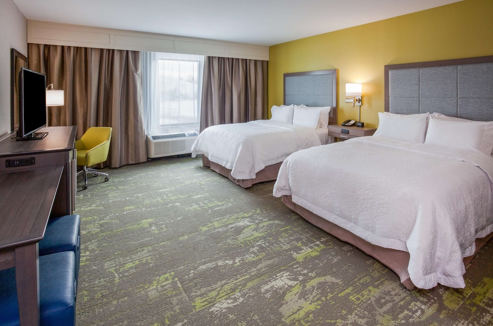 Hampton Inn and Suites Sioux City South 11/44