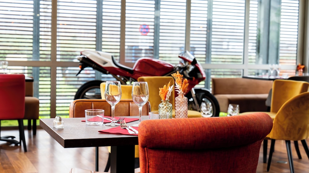 Hotel les Genets 38/50