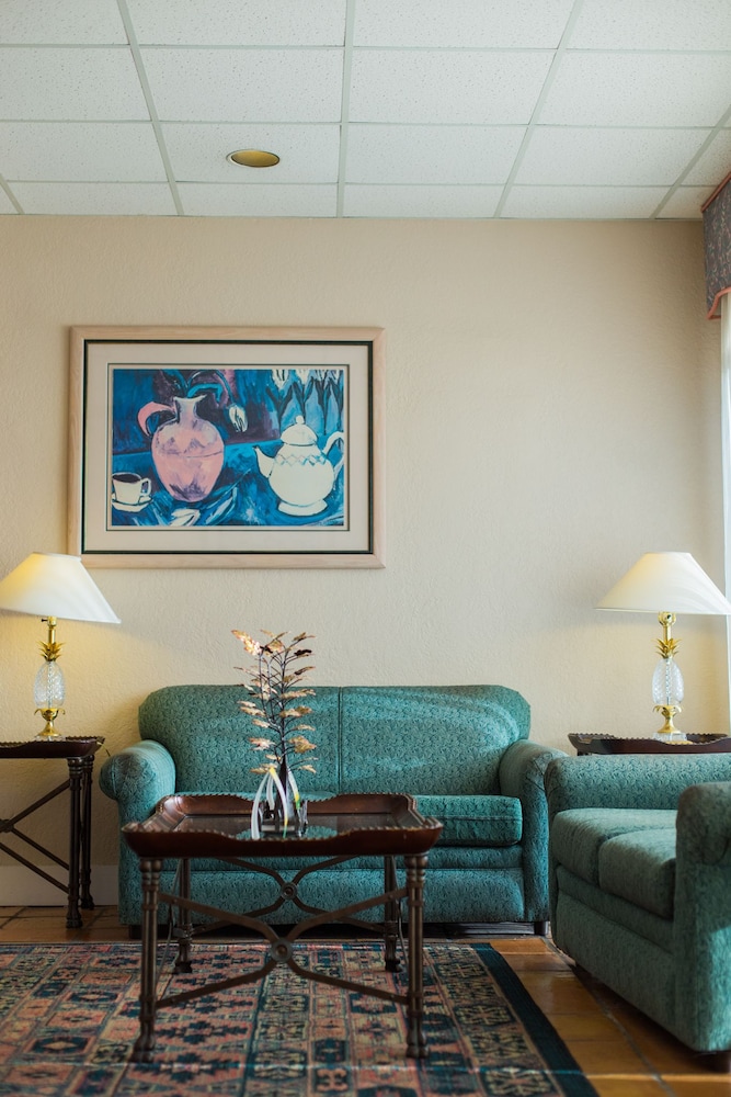 Days Inn by Wyndham Del Rio 34/55