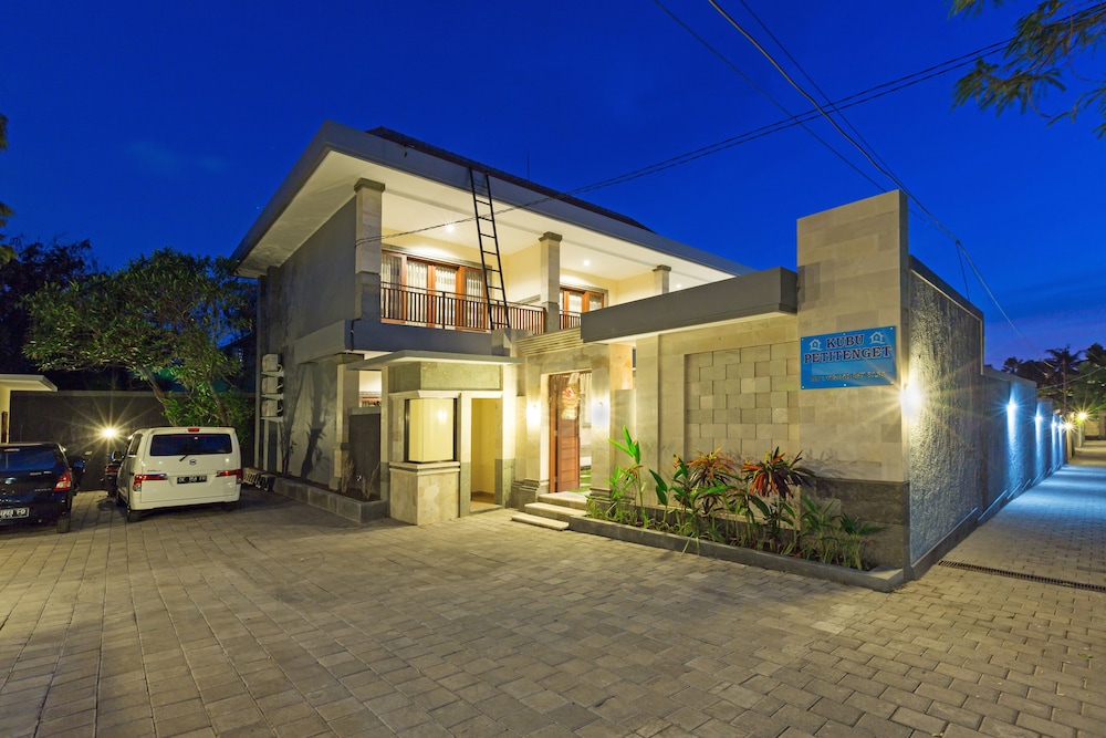 KUBU PETITENGET SUITE SEMINYAK in BALI