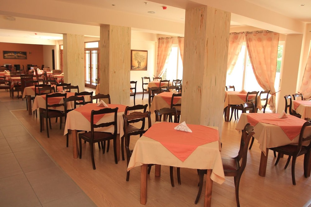 Fiori Hotel 25/50