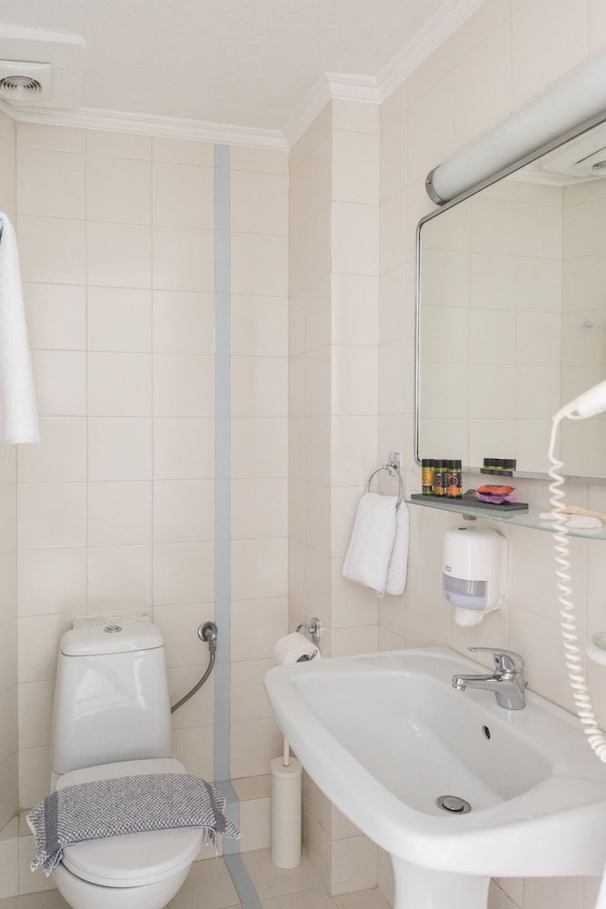 Harismari Cozy Hotel 40/50