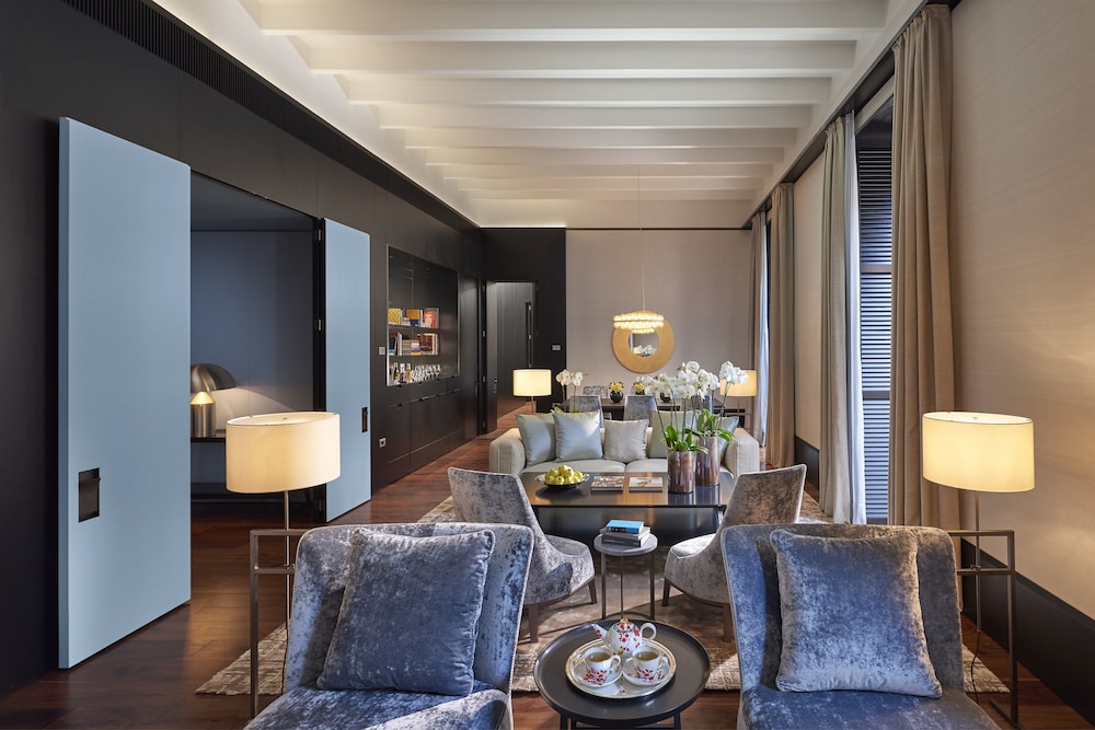 Mandarin Oriental Milan 38/81