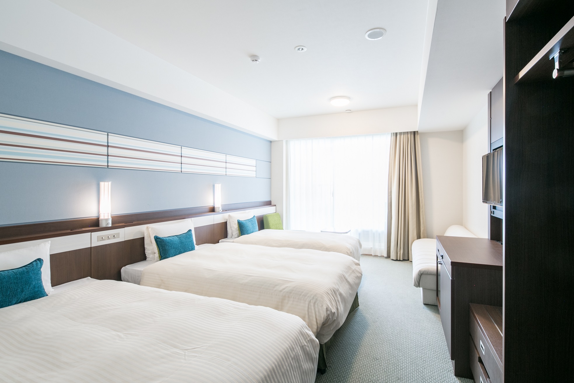 Room, Triple, Annex