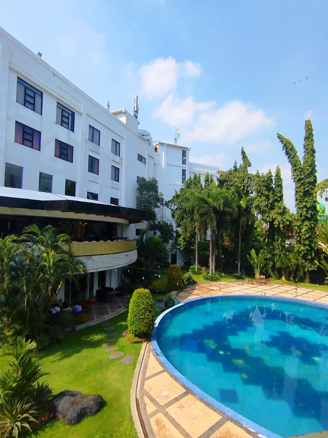 The Sun Hotel Sidoarjo 39/43