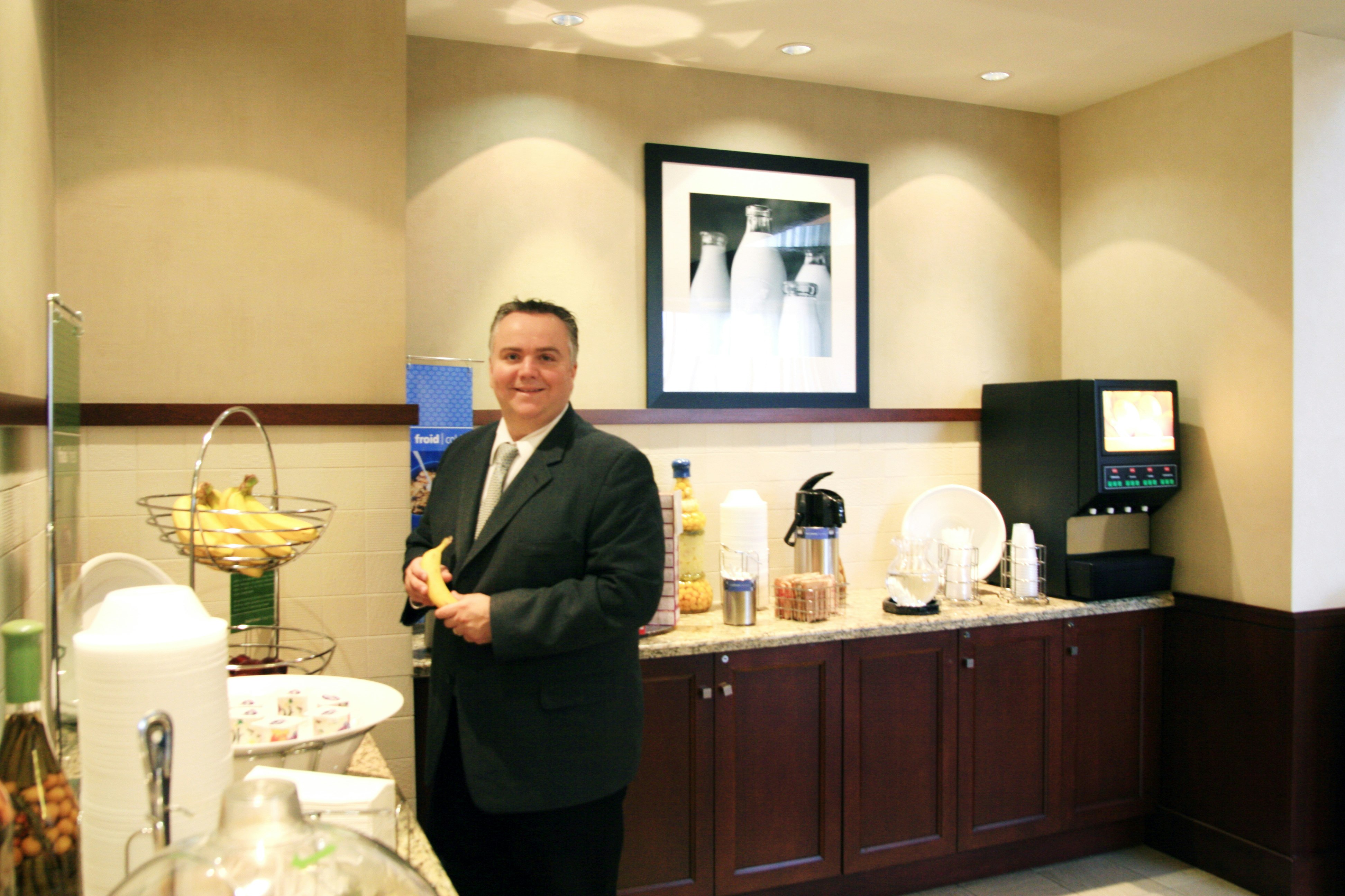 Hampton Inn and Suites by Hilton Laval 10/71