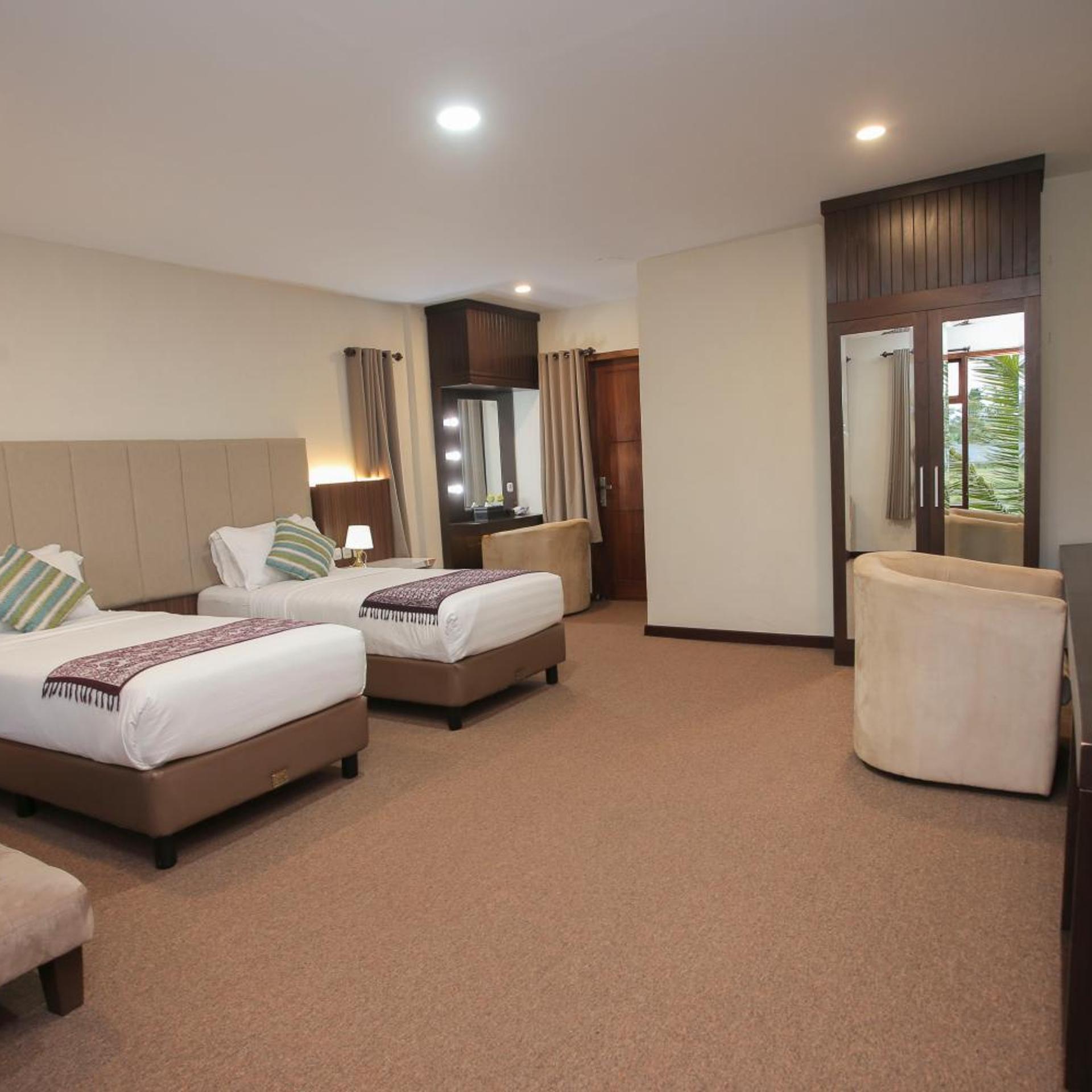 Garden, Twin Beds, Rice Field View
