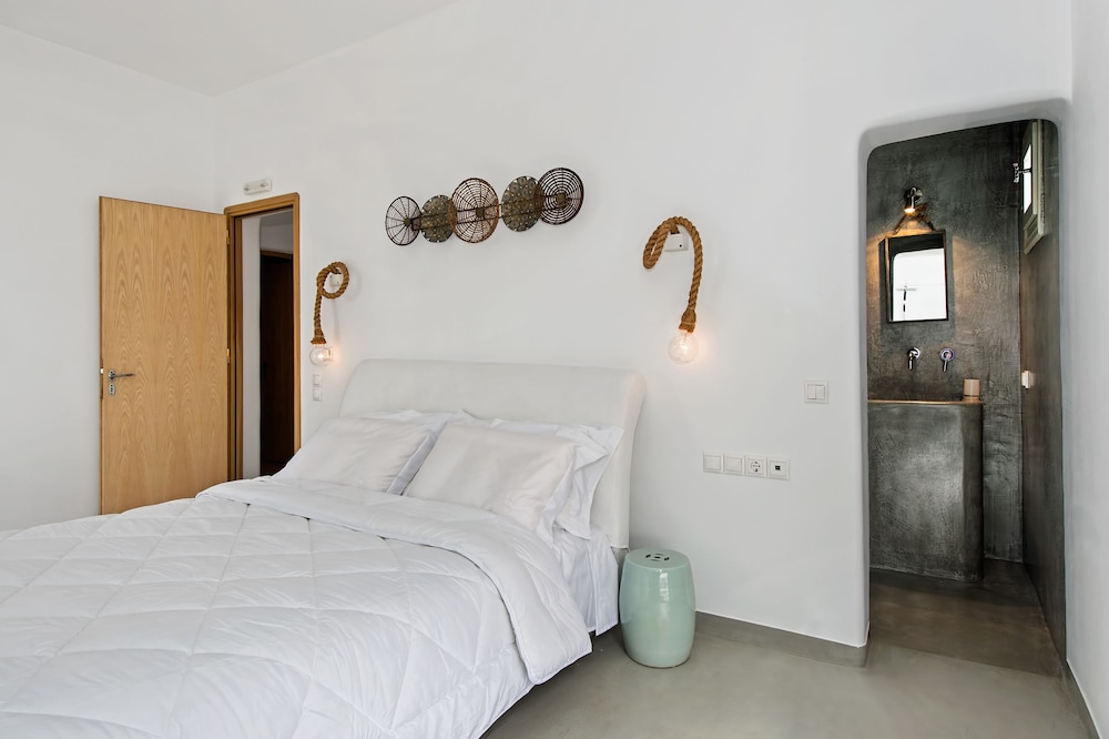 Pyrgos Terrace House 6/23