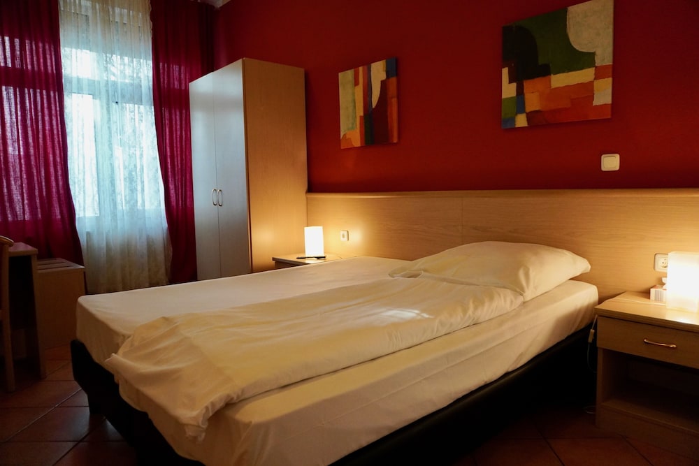 Hotel Romina 13/39
