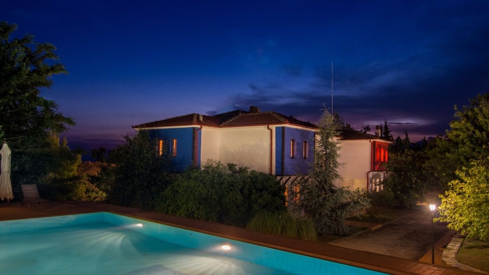 Roxani Country House Resort in Maroneia-Sapes