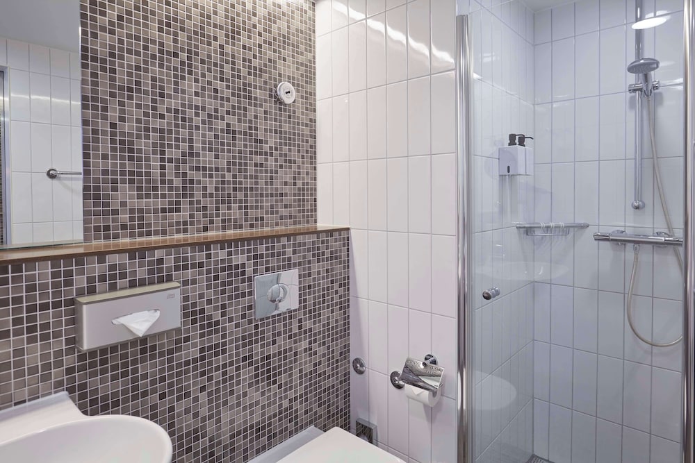غرفة عائلية قياسية بسرير كوين مع أريكة، Scandic Berlin Potsdamer Platz 8/9
