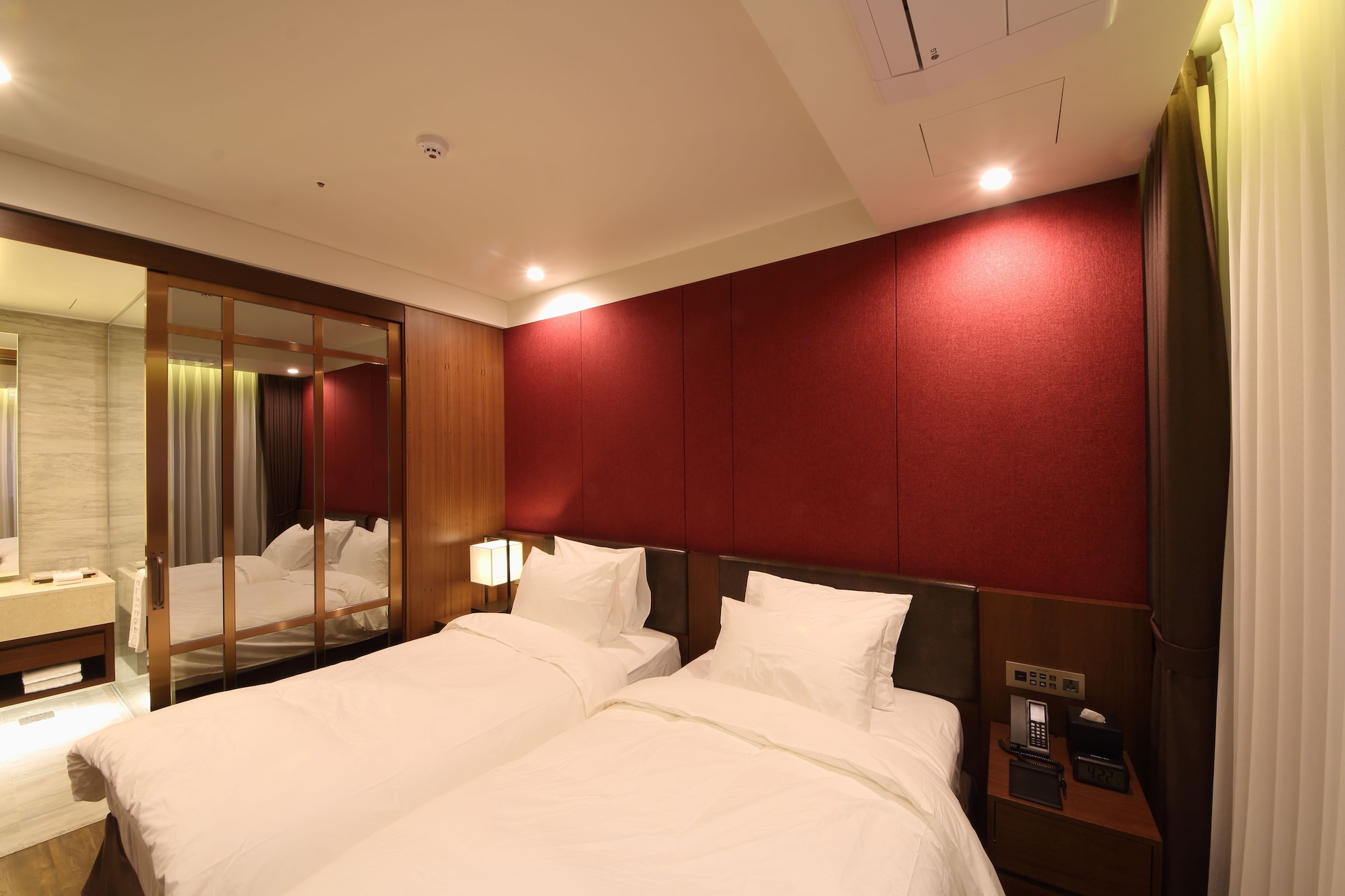 PRESTIGE, SUITE, TWIN BEDS